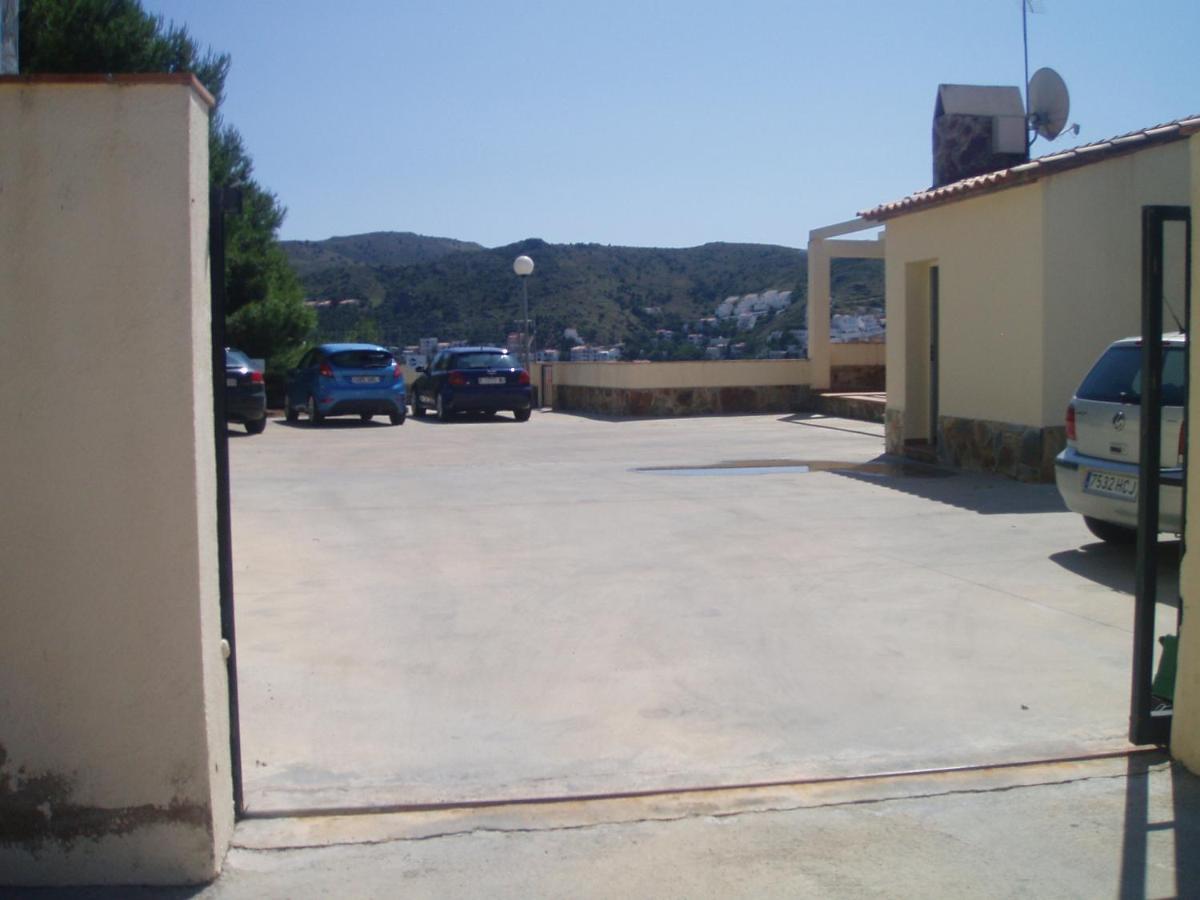 Marina 5 Apartment Roses Luaran gambar